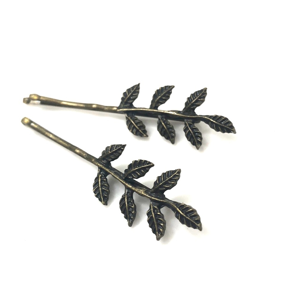 Two pair set of Ivy leafed hair pins!🌿